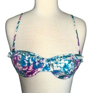 H&M blue and white floral ruffle bathing suit swim top in women’s 34B